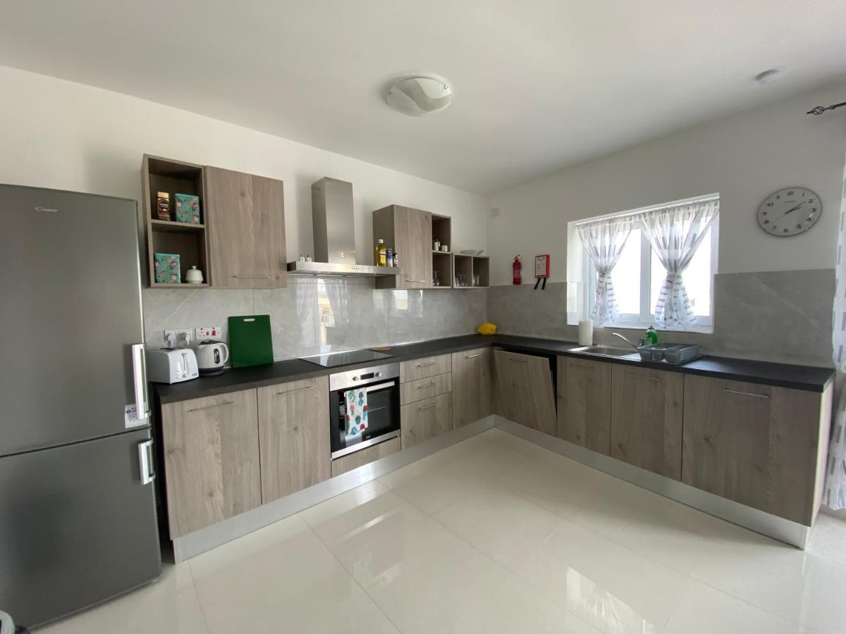 Sunshine Apartments Mellieha - Modern Three Bedroom Apartment - Apt No 2 Exteriör bild
