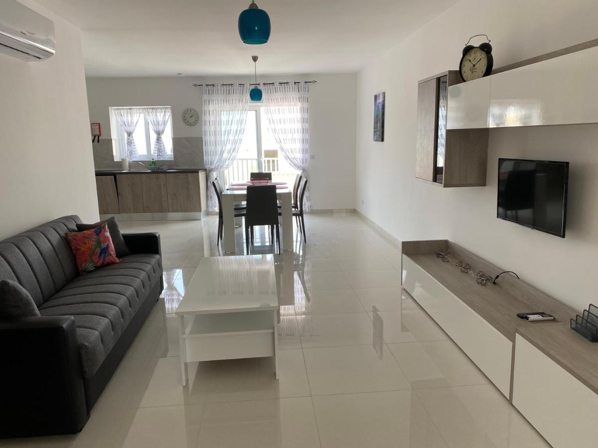 Sunshine Apartments Mellieha - Modern Three Bedroom Apartment - Apt No 2 Exteriör bild